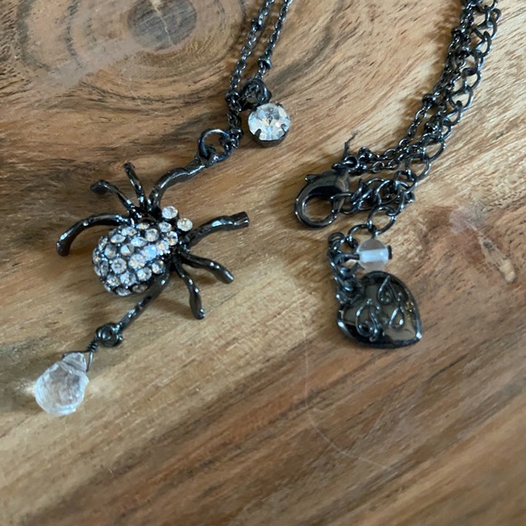 Betsey Johnson Spider Necklace - Picture 4 of 6